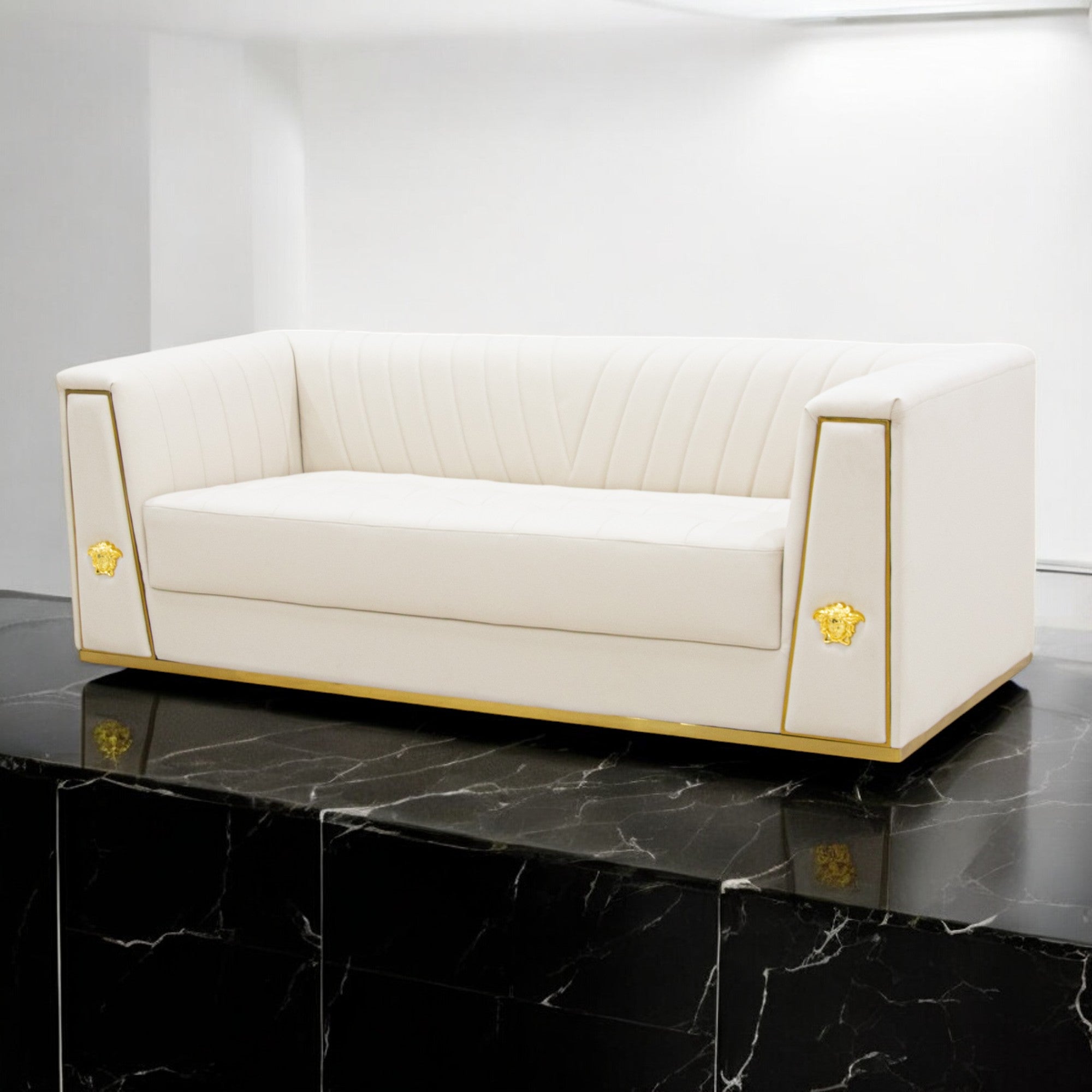 โซฟาหนัง สไตล์ luxury เดินโลหะทอง สวยหรู ระดับพรีเมี่ยม รุ่น เวโอล่า VEOLA