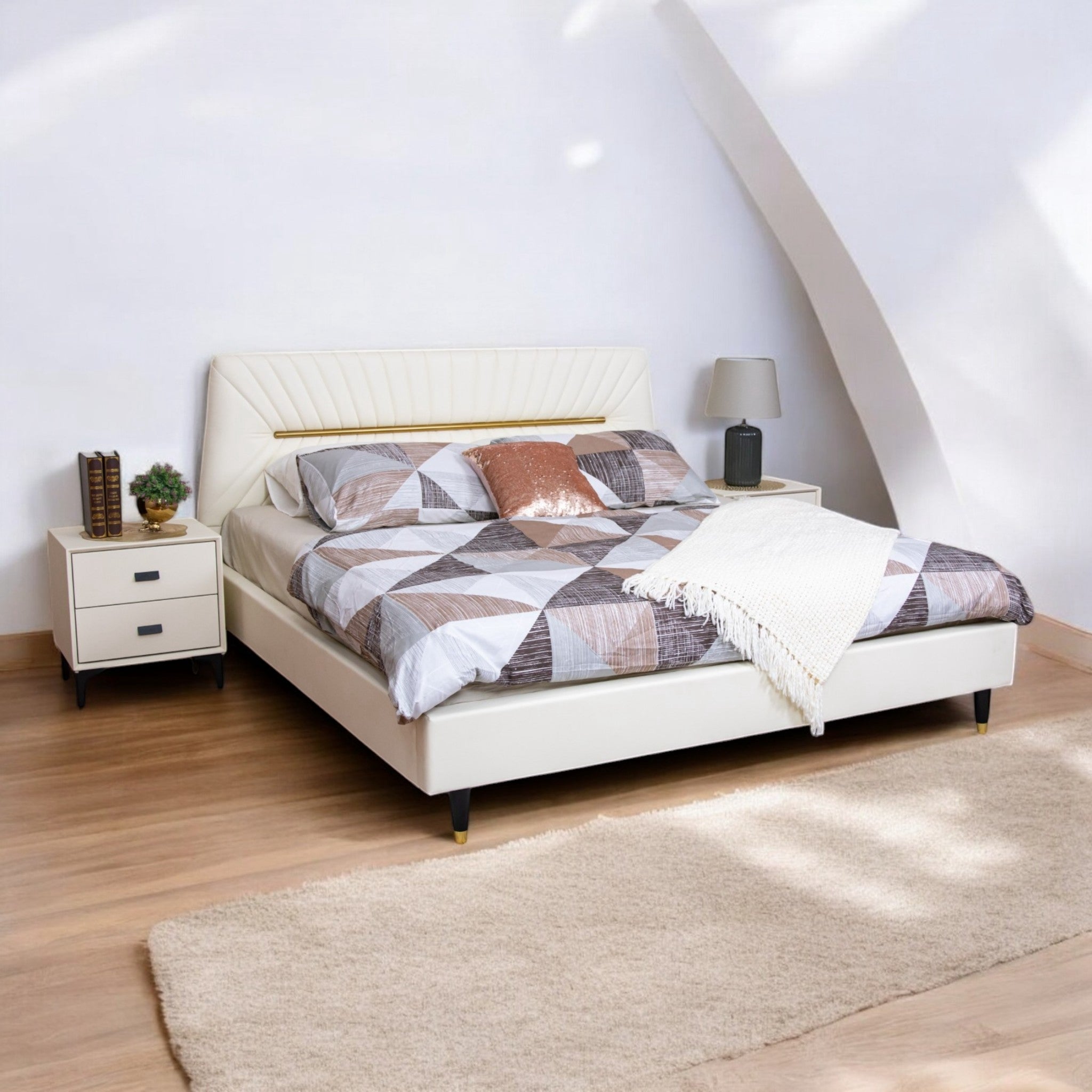 เตียงนอนหนัง PU/PVC "อัลม่า ALMA" ขนาด 6 ฟุต