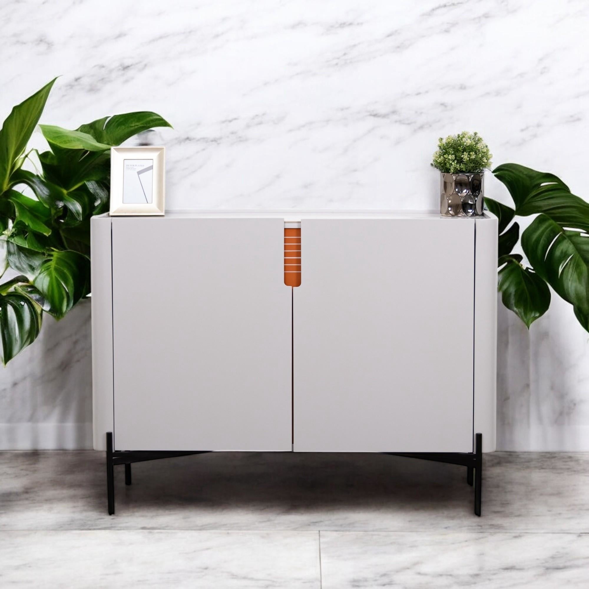 ตู้ไซด์บอร์ด พีโอนี่ PEONE – หรูหรา ทันสมัย ใช้งานได้หลากหลาย