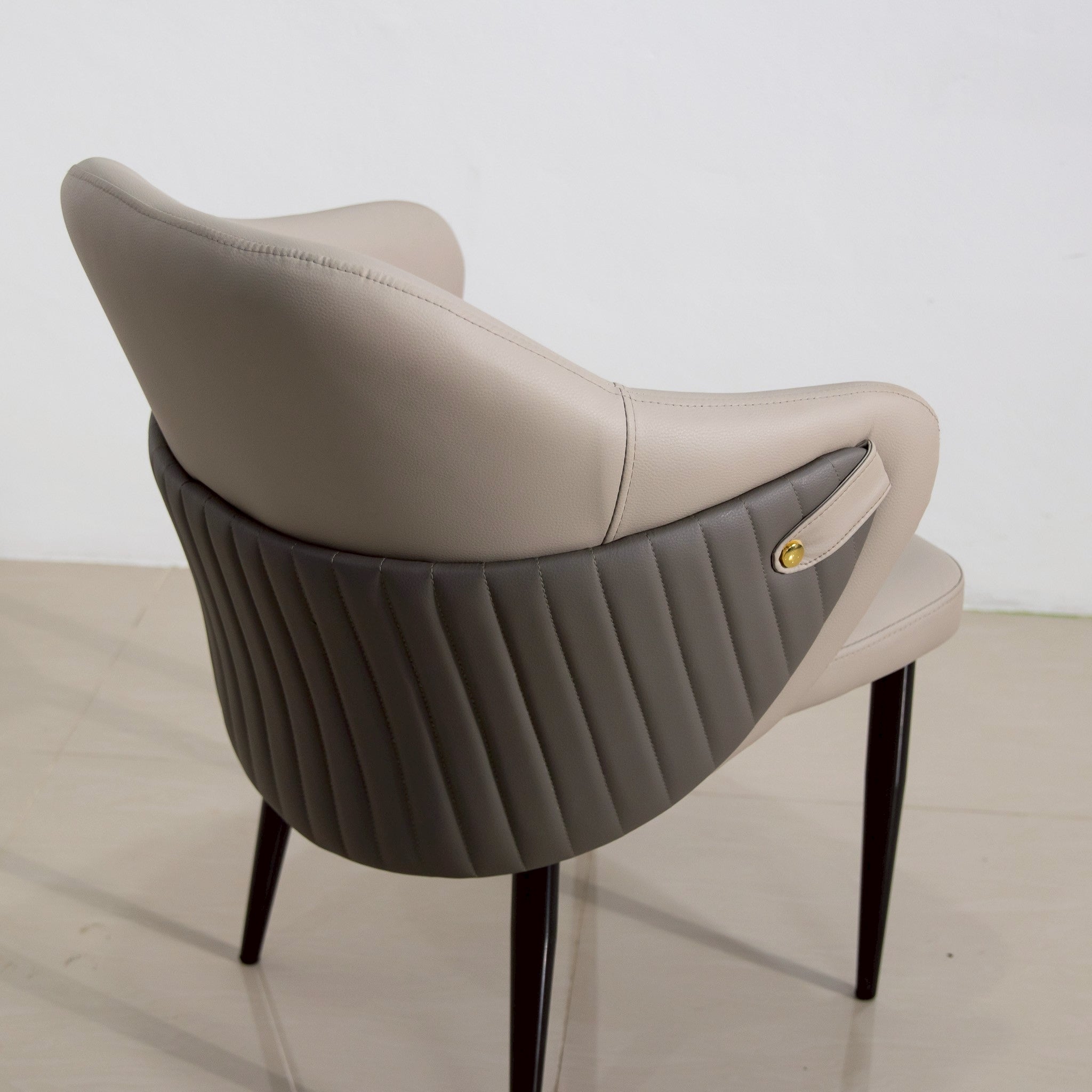 เก้าอี้อาหาร ขาสีดำ รุ่น เมเม MAYMAY