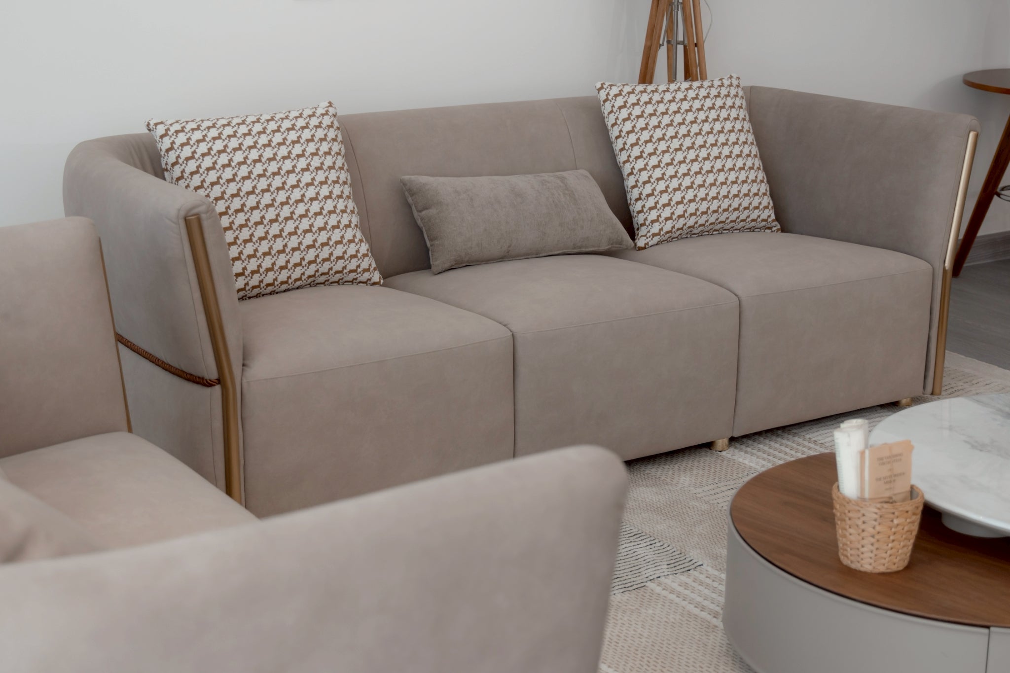 โซฟา modern luxury รุ่น SOVANA