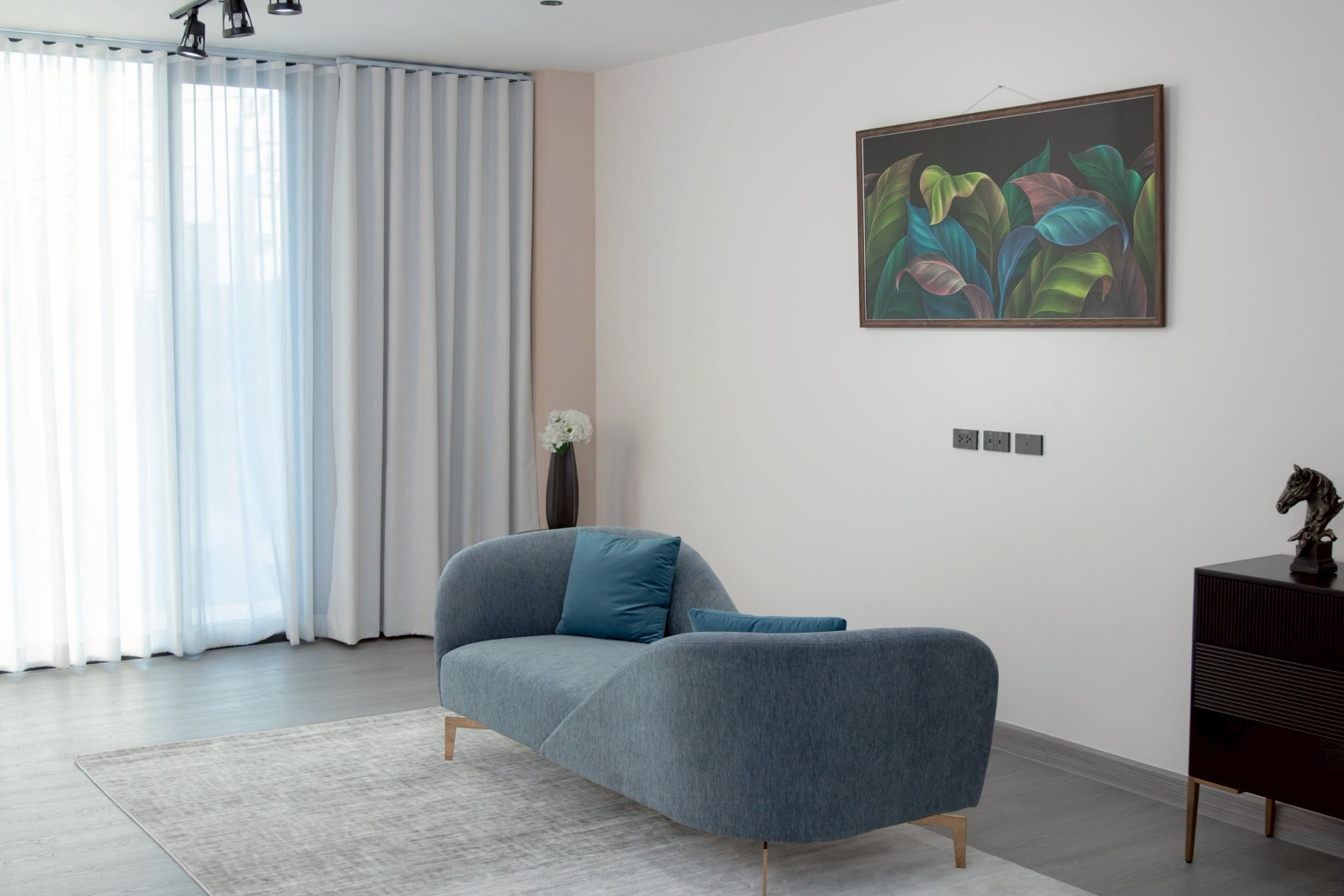 โซฟา modern luxury รุ่น LEVORA