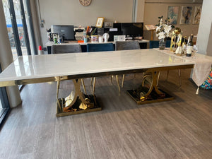 โต๊ะอาหารหินอ่อน ขนาด 3 เมตร รุ่น คาเลนเซีย CALENSIA & DELSY โครงทอง ขาทอง เก้าอี้ขาทอง