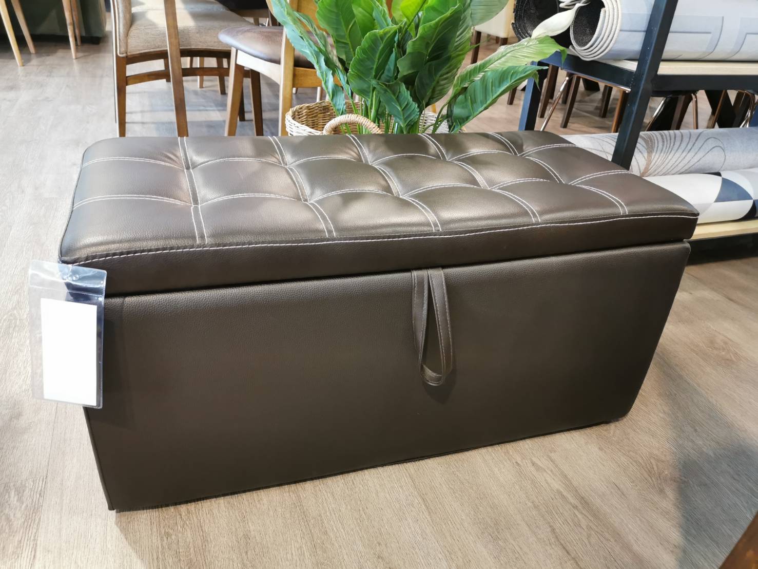 สตูลหนัง 120 ซม. เปิดฝาได้ รุ่น บัตเตอร์ BUTTER