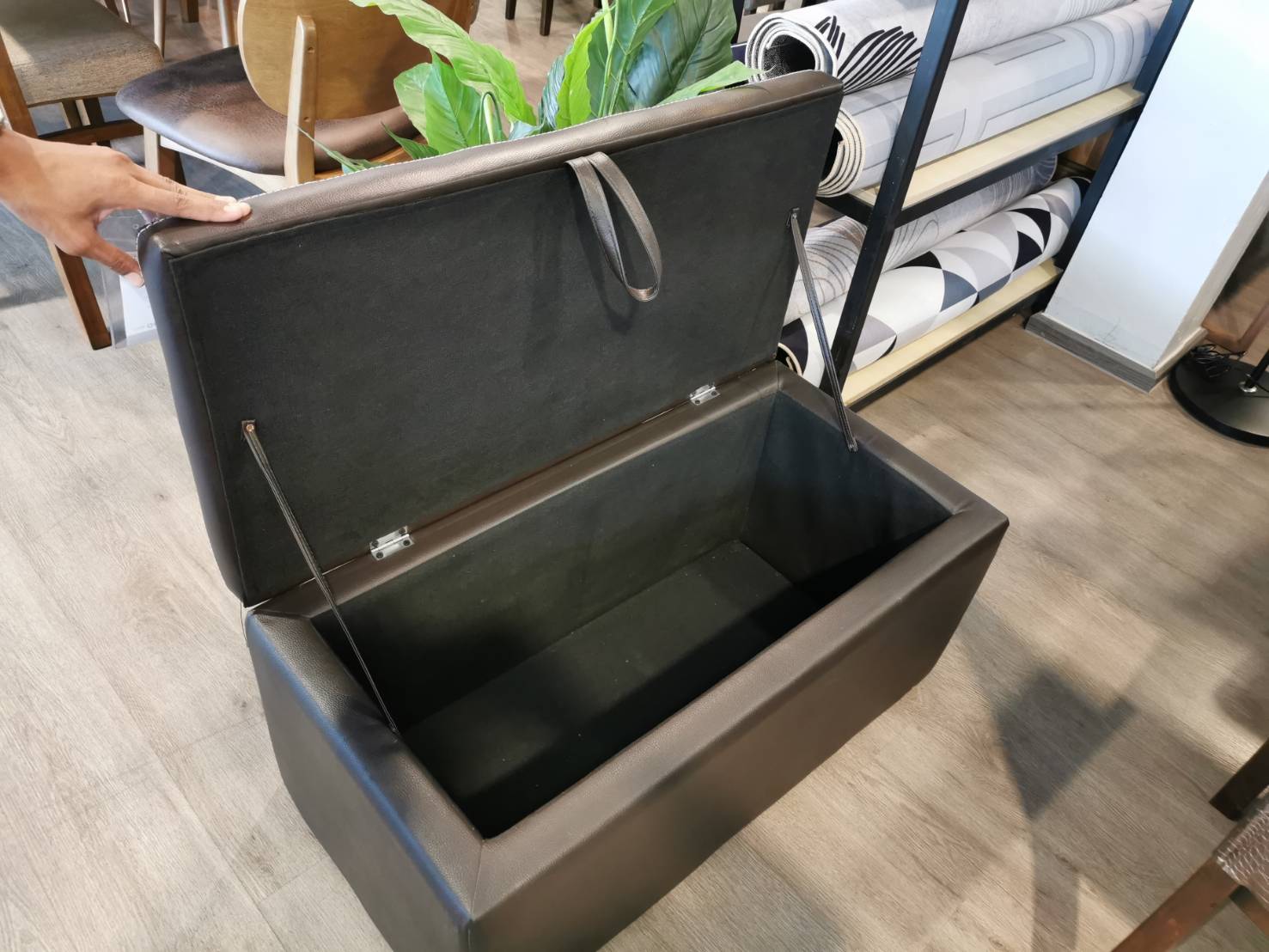 สตูลหนัง 120 ซม. เปิดฝาได้ รุ่น บัตเตอร์ BUTTER