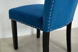 [พร้อมส่ง] เก้าอี้ทานอาหาร  รุ่น วิกตอเรีย เก้าอี้ทานข้าวไม้จริง เบาะหุ้มผ้ากำมะหยี สไตล์ลักซูรี่ ปักหมุดเงินรอบตัว